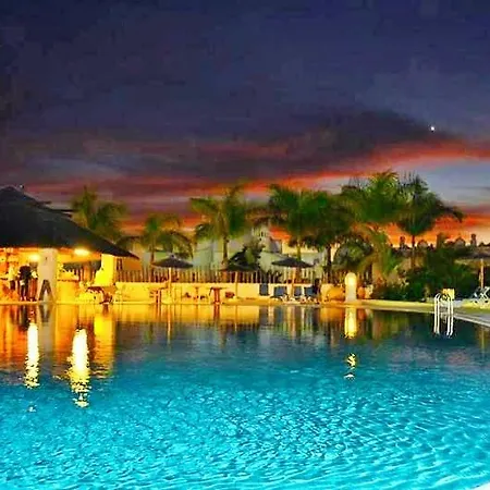 Luxury Complex Near The Sea * 아데제
