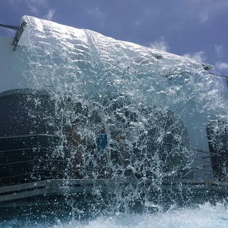 Luxury Complex Near The Sea 아데제