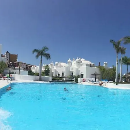 Luxury Complex Near The Sea 아파트 아데제