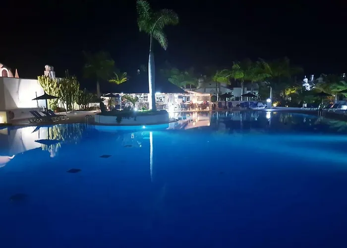 Luxury Complex Near The Sea Appartamento *